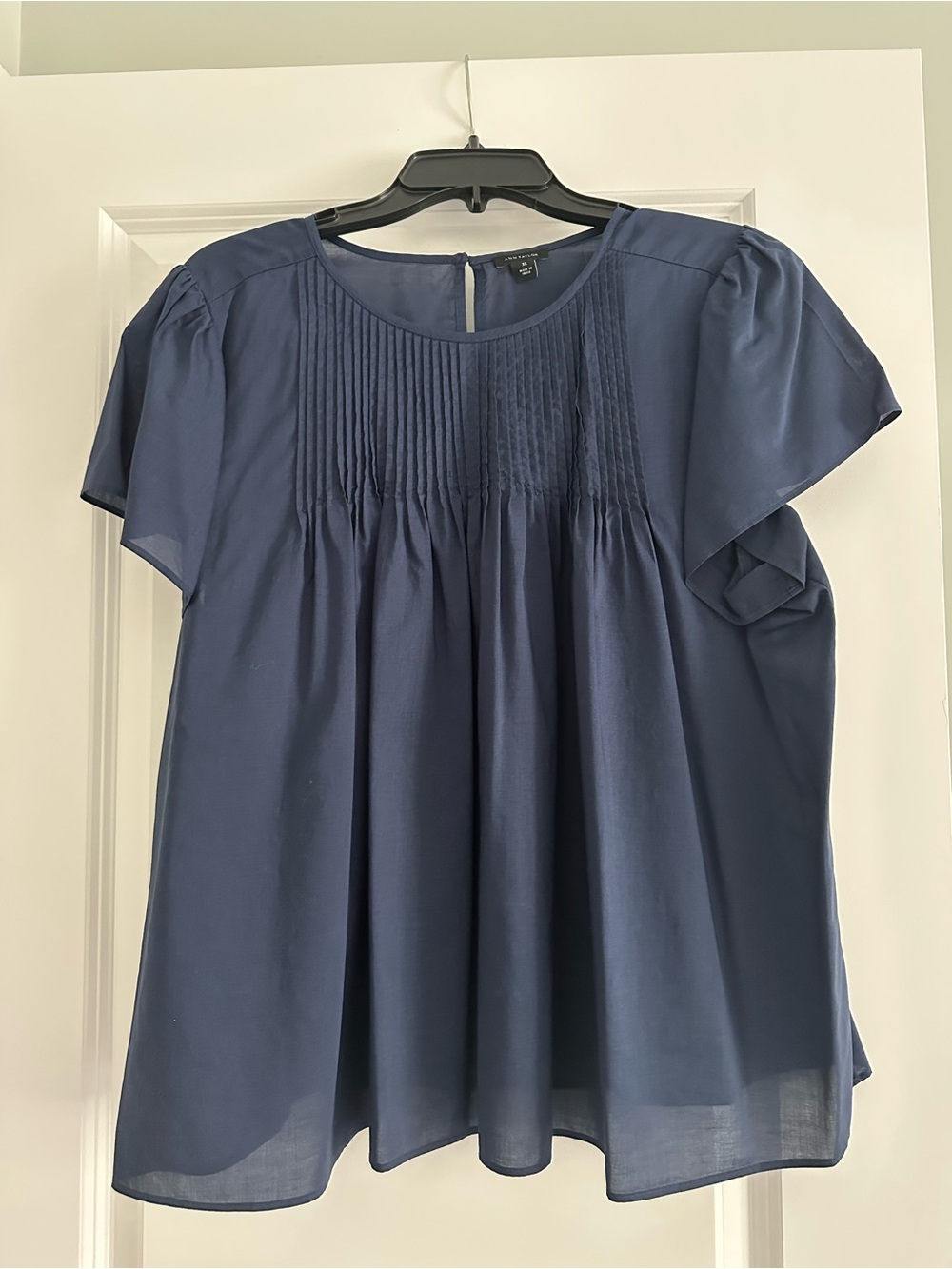 Ann Taylor Women's Navy Pintuck pleated Short Sleeve Blouse